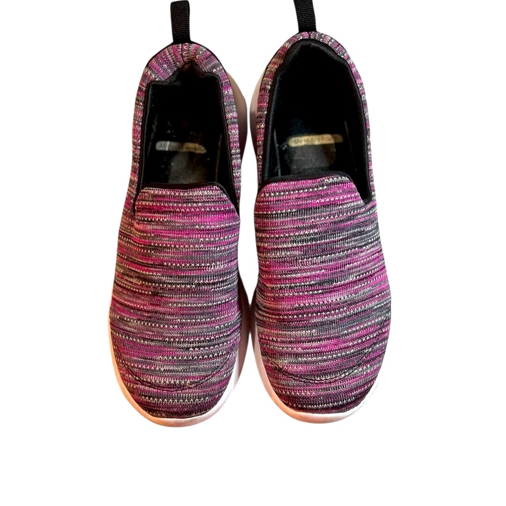Pink and Black Woman’s Slip-On Sneakers w/Memory Foam Sz 7W